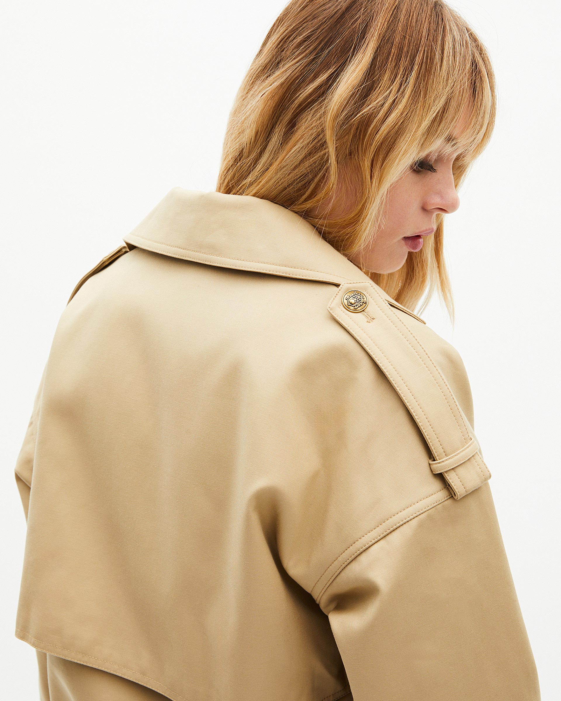 Short trench in beige cotton