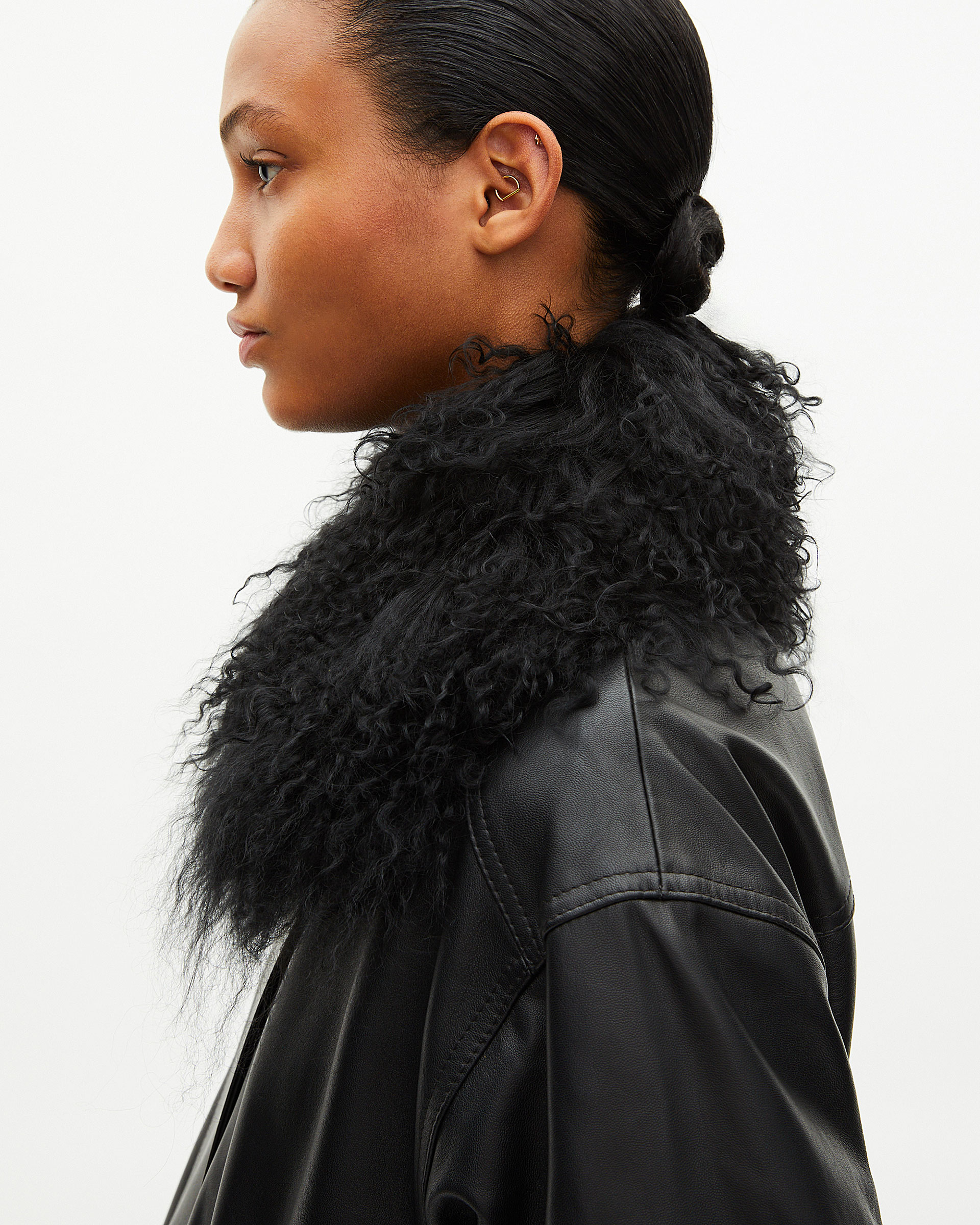 Leather jacket with removable fur collar, black