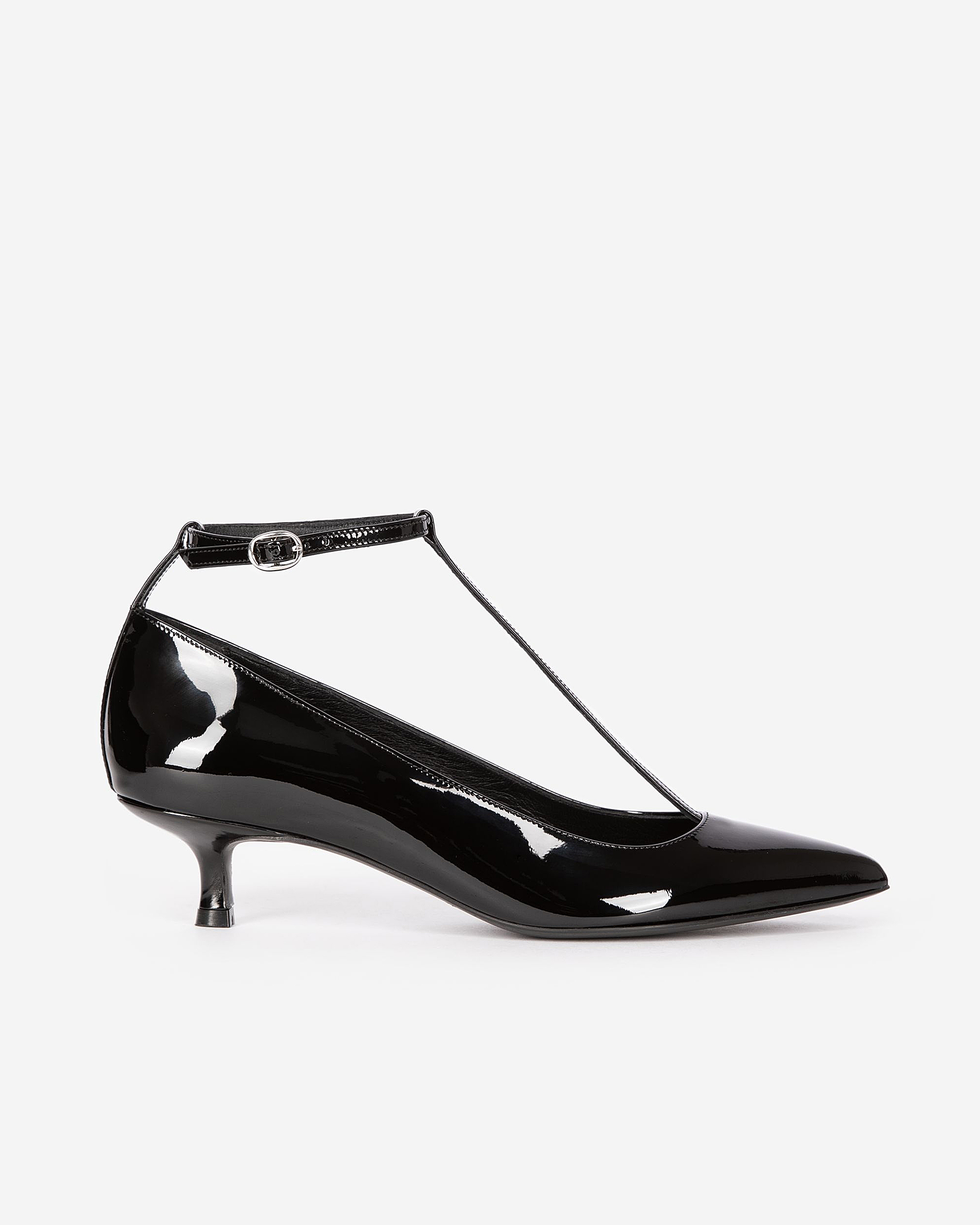 Heeled pumps with black strap