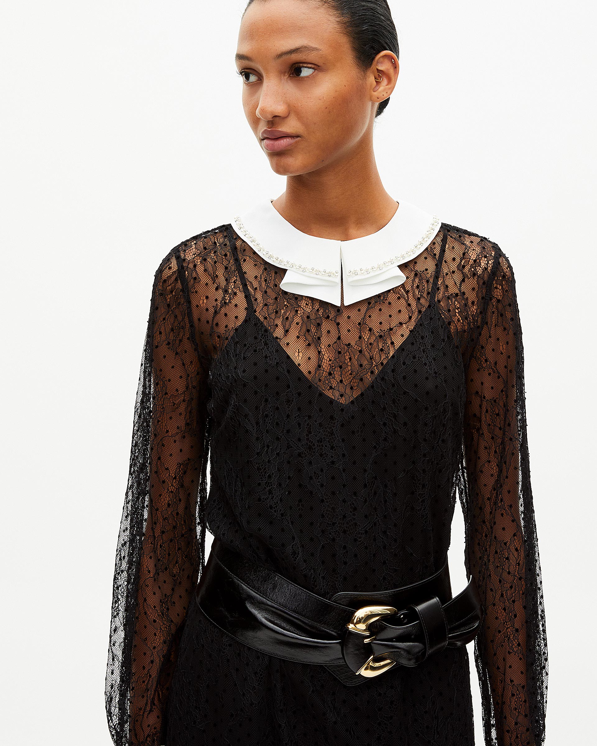 Short dress in black plumetis lace and rhinestones