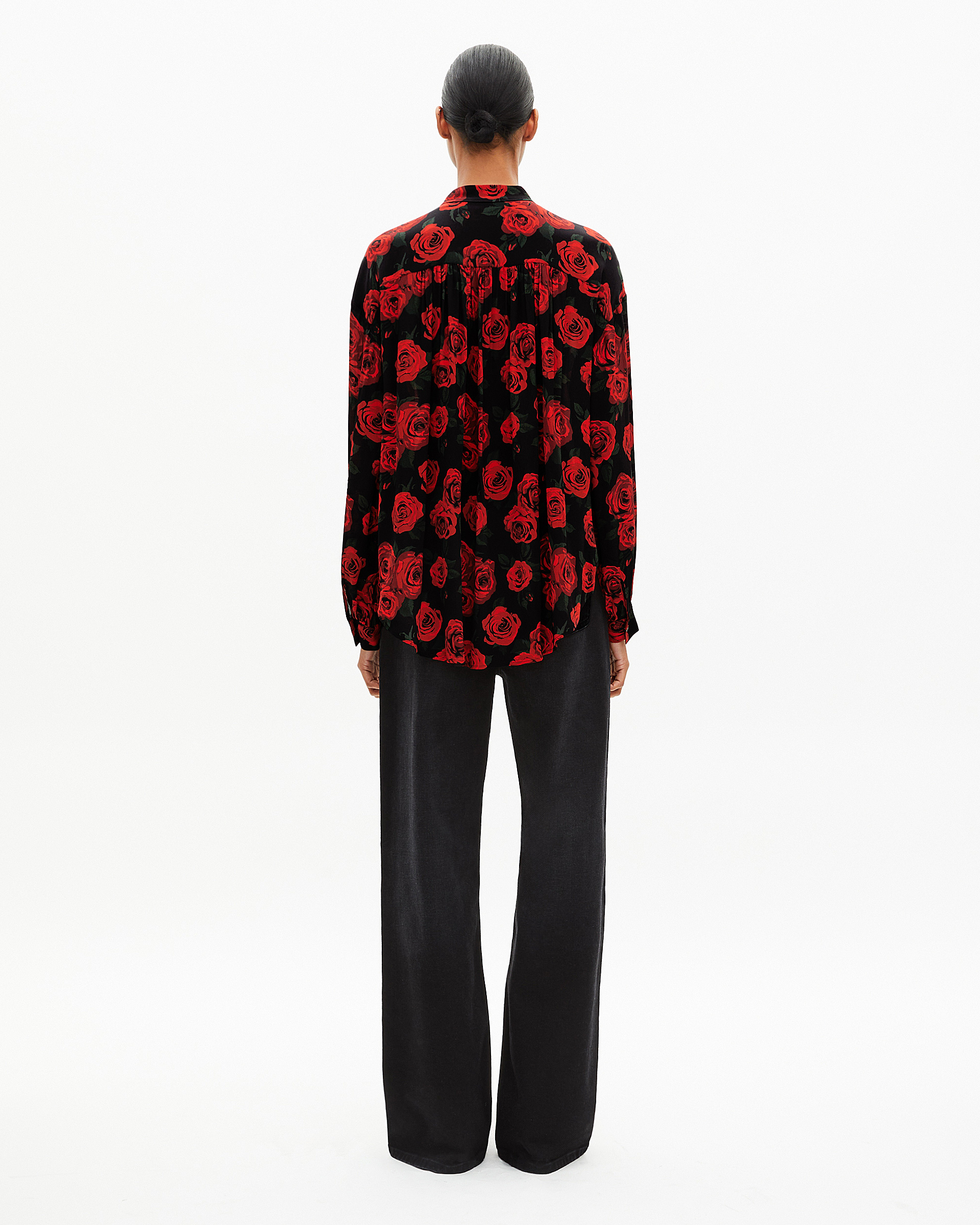 Loose-fitting black floral print shirt