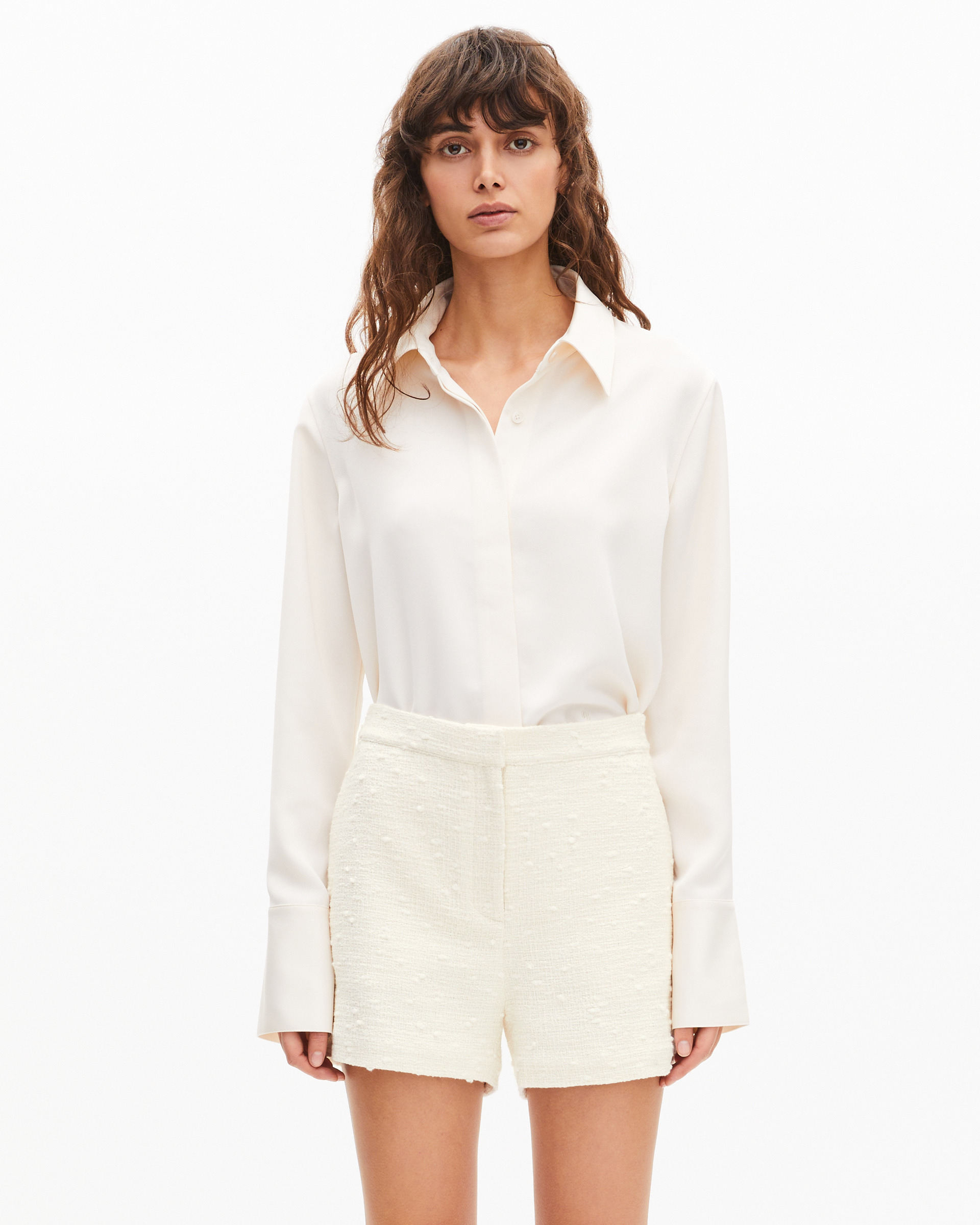 Tailored shorts in ecru tweed
