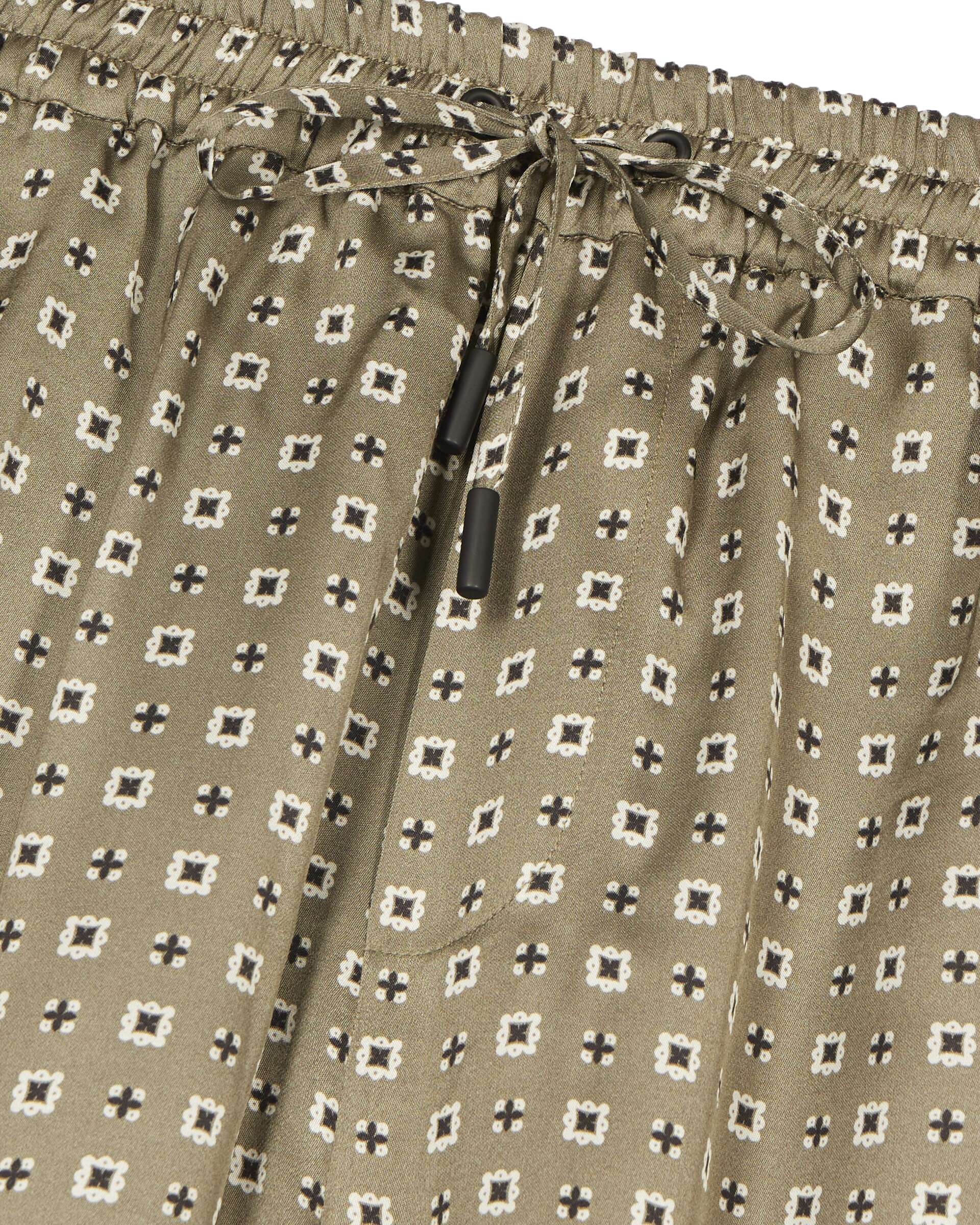 Khaki bandana print shorts