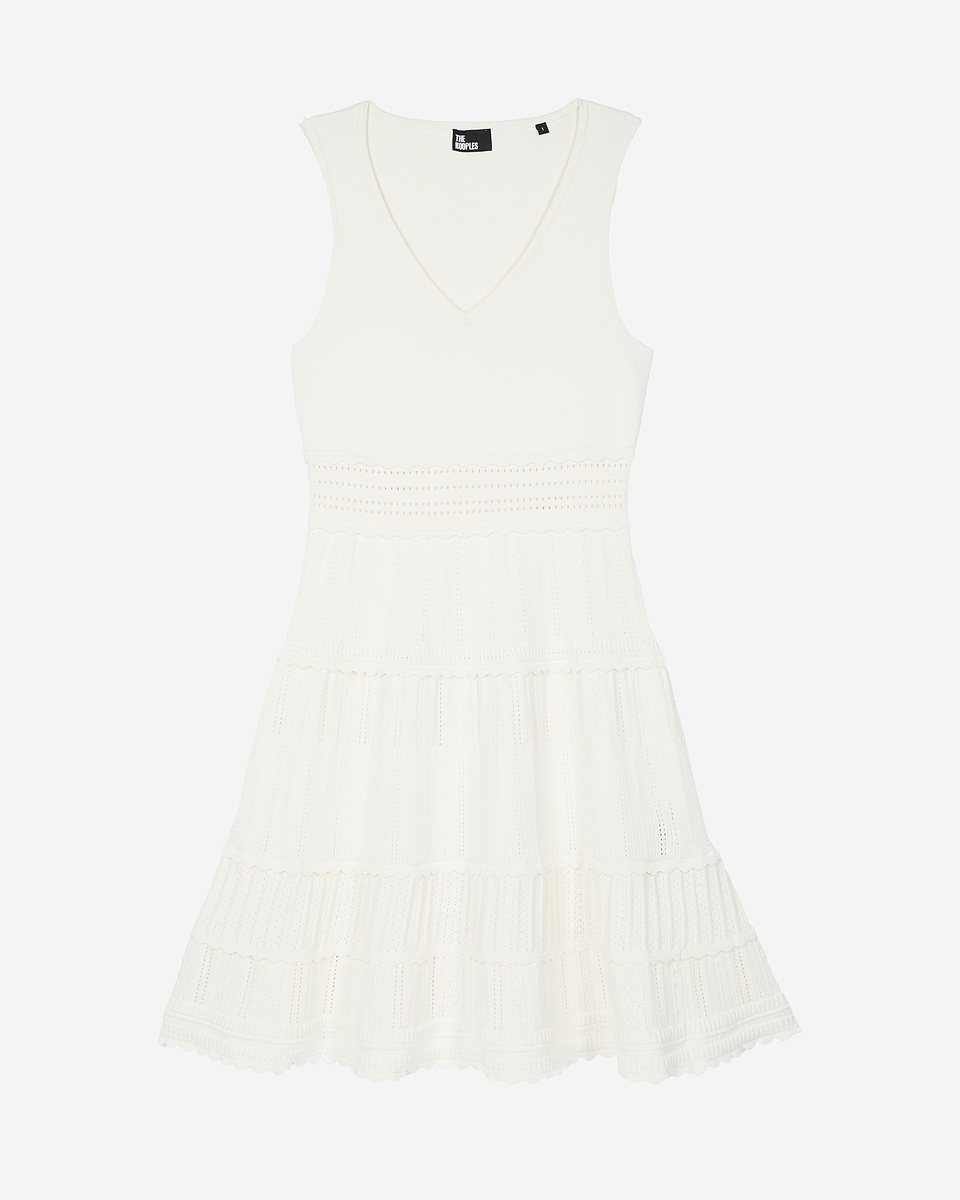 Short dress in ecru knit