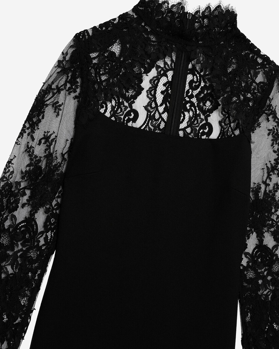 Short dress with black lace