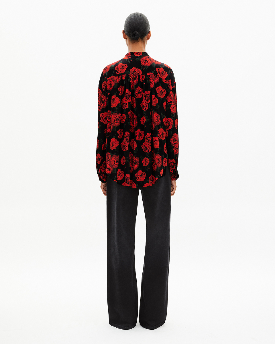Loose-fitting black floral print shirt