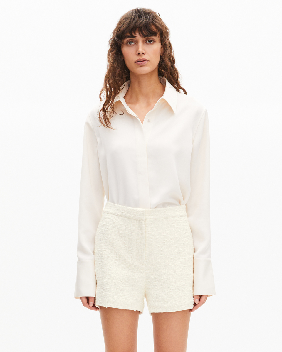 Tailored shorts in ecru tweed