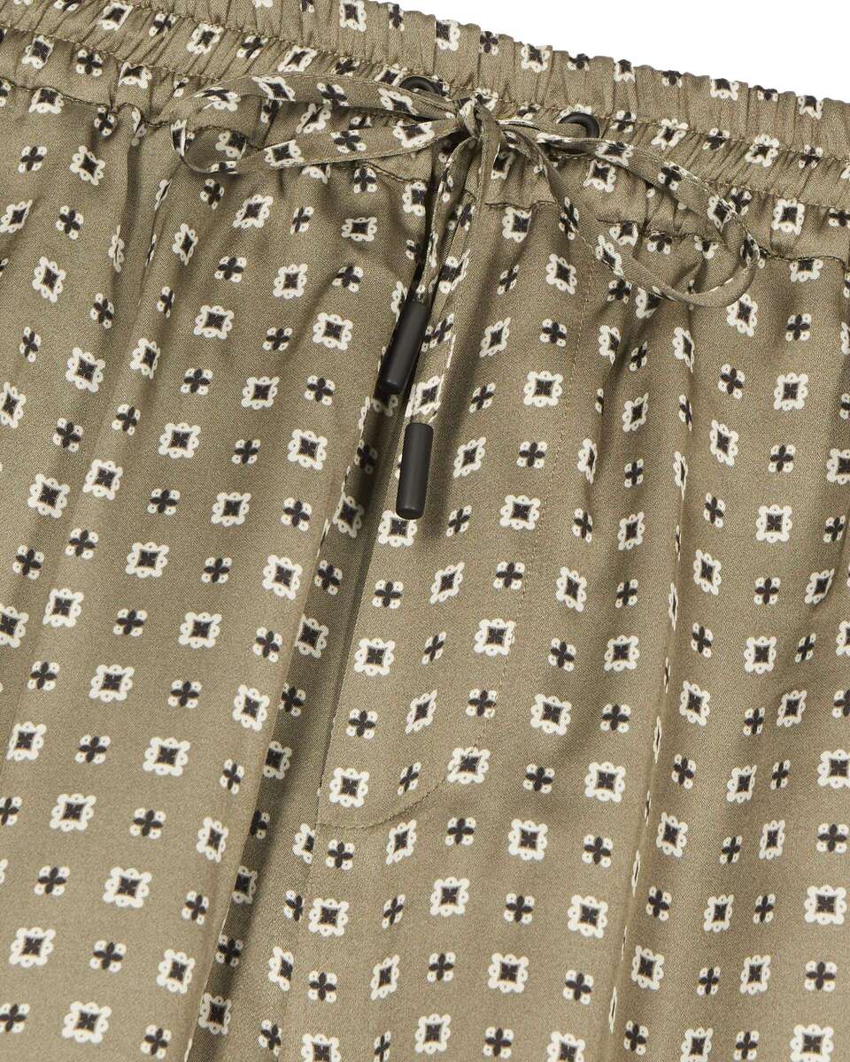 Khaki bandana print shorts