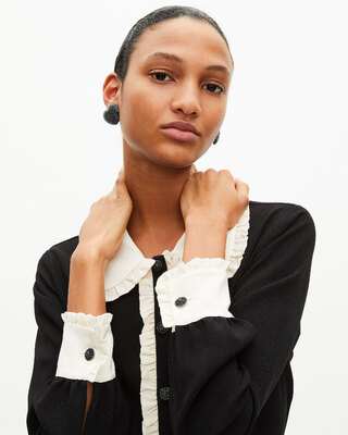 Short black dress with contrasting collar