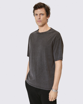 T-shirt with logo on black back