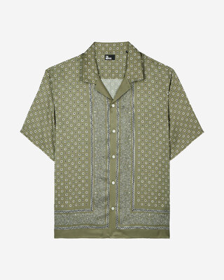 Khaki bandana print short-sleeve shirt