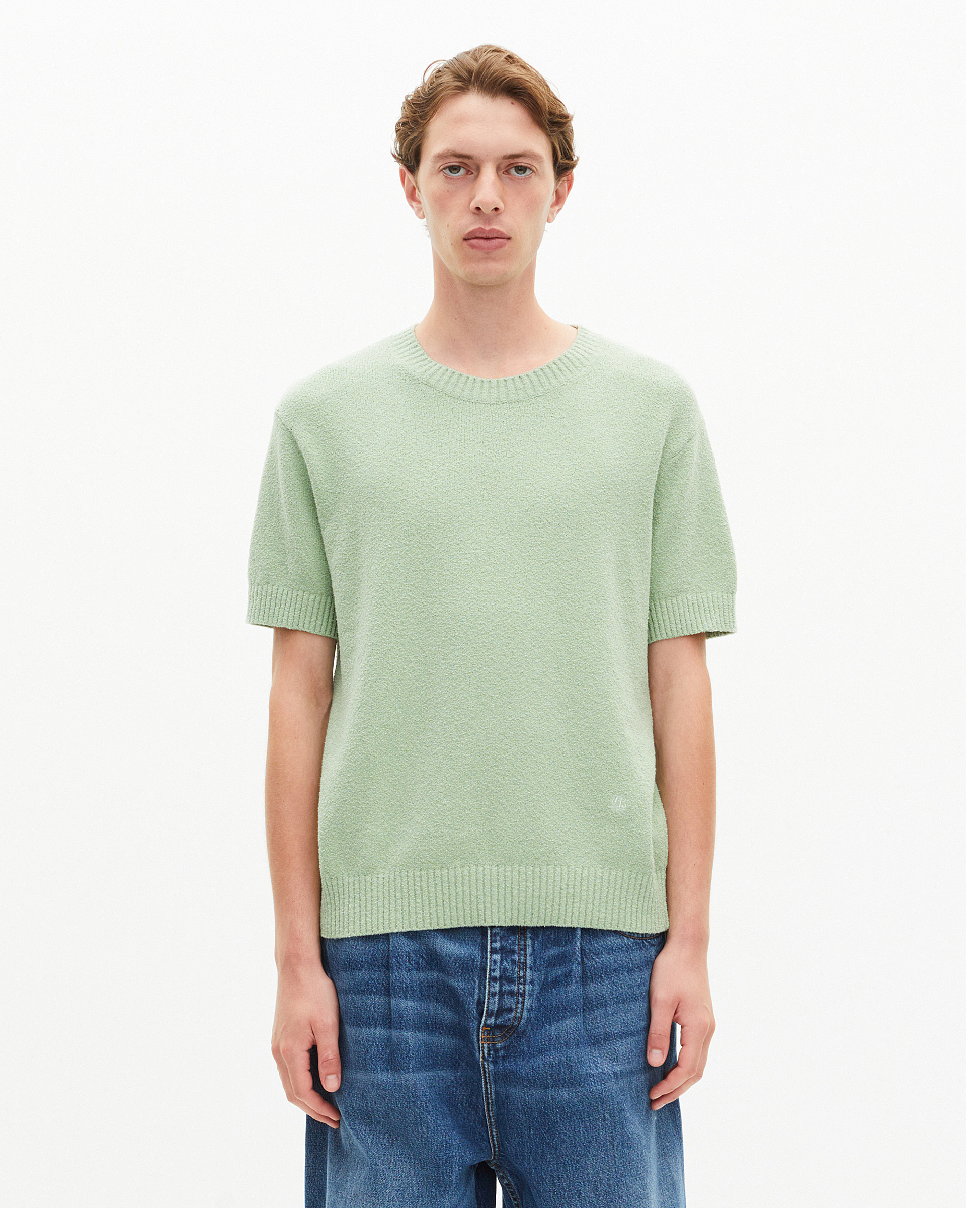 Almond green short-sleeved sweater
