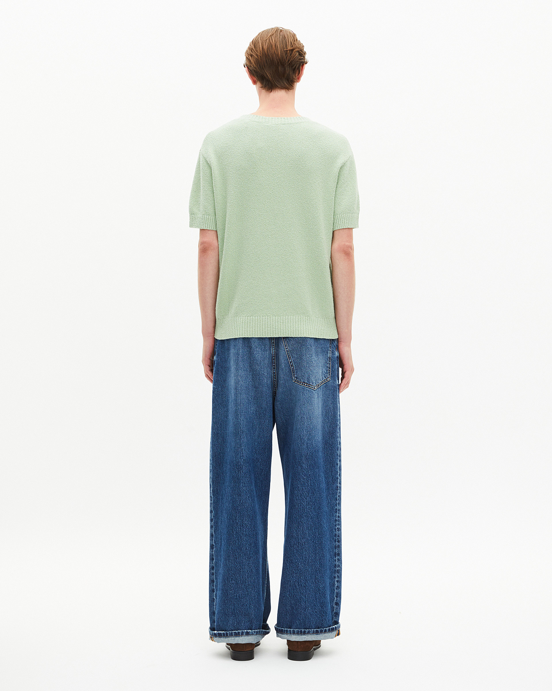 Almond green short-sleeved sweater