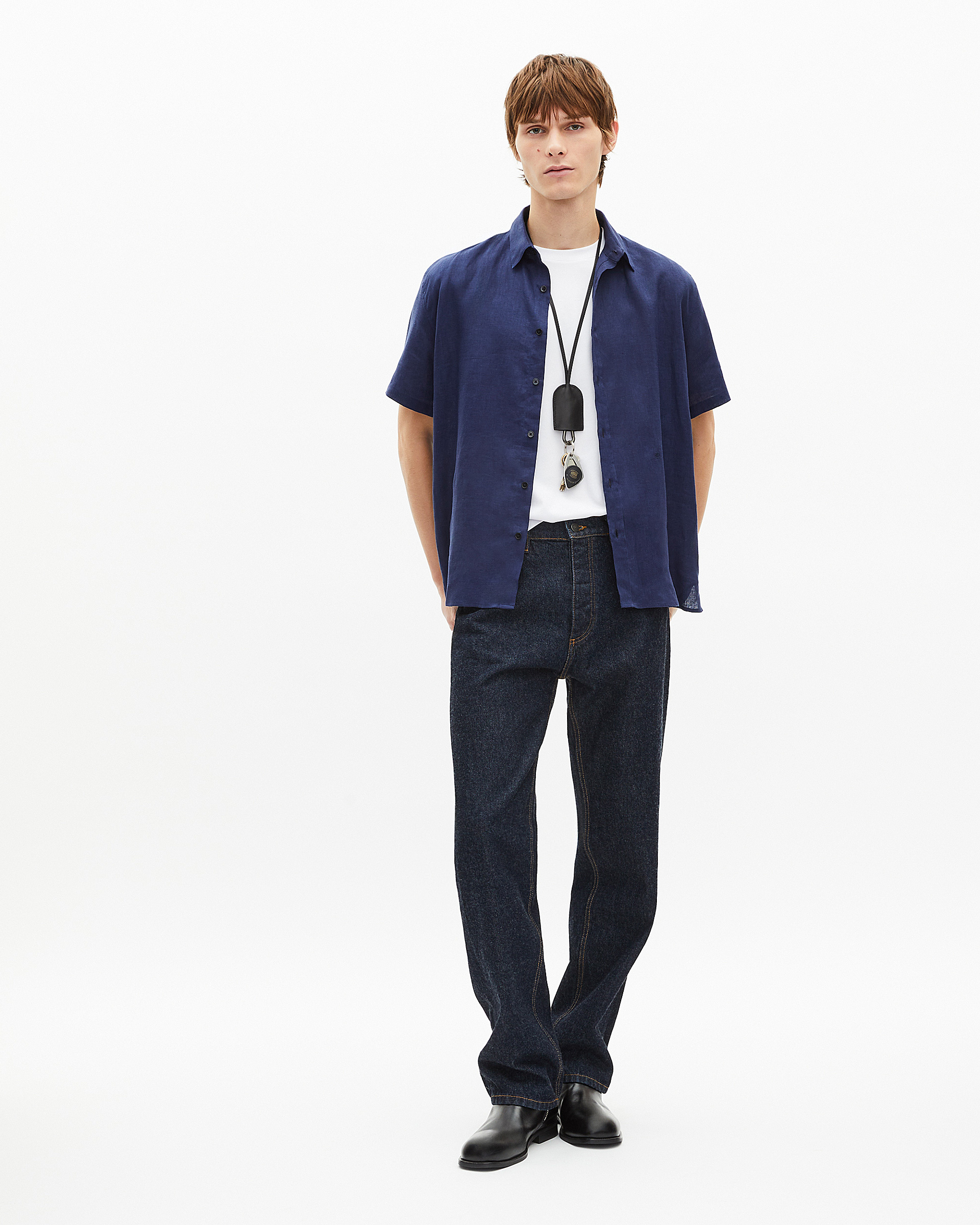 Short-sleeved navy linen shirt