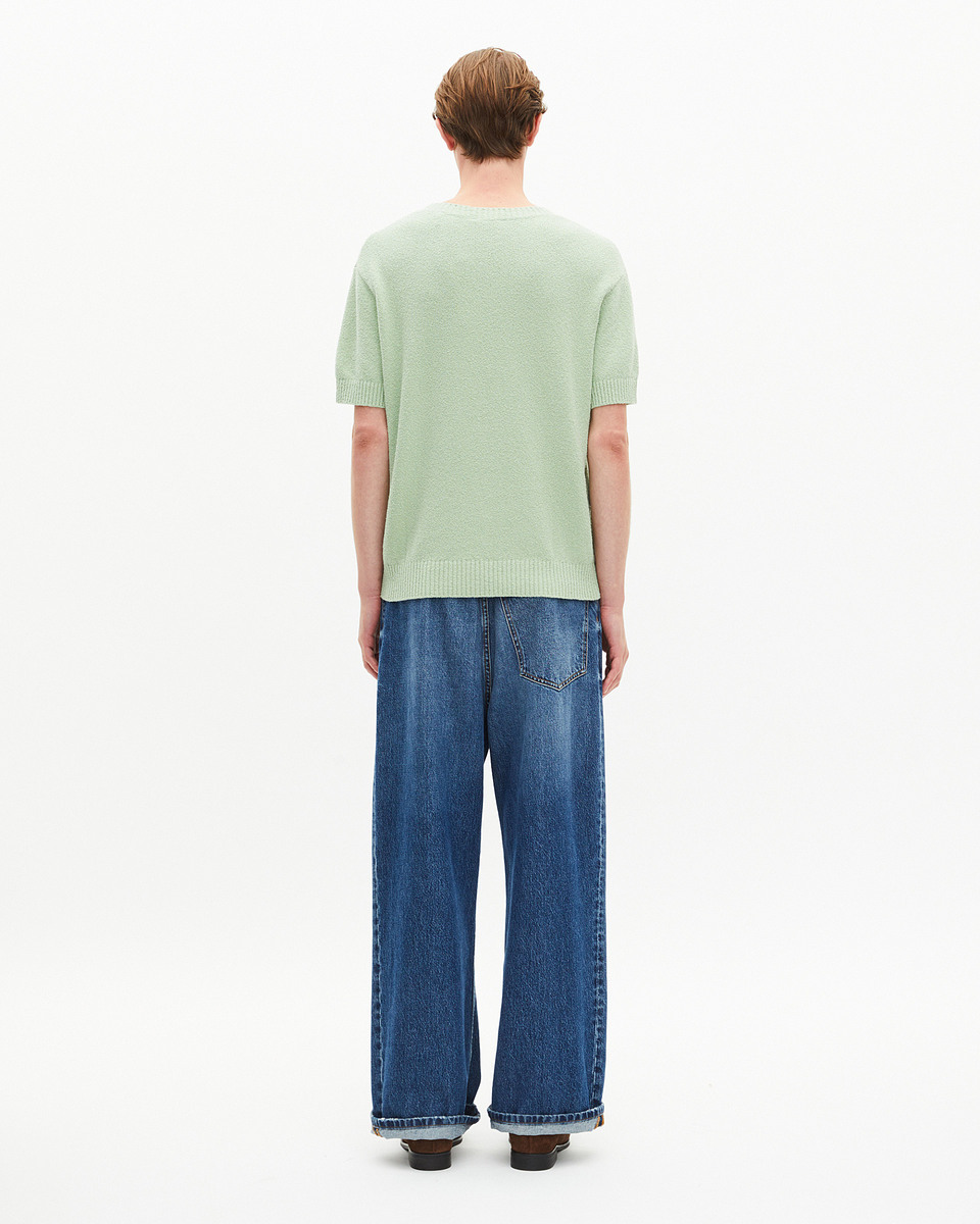 Almond green short-sleeved sweater