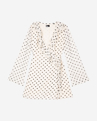 Short wrap dress in ecru heart print