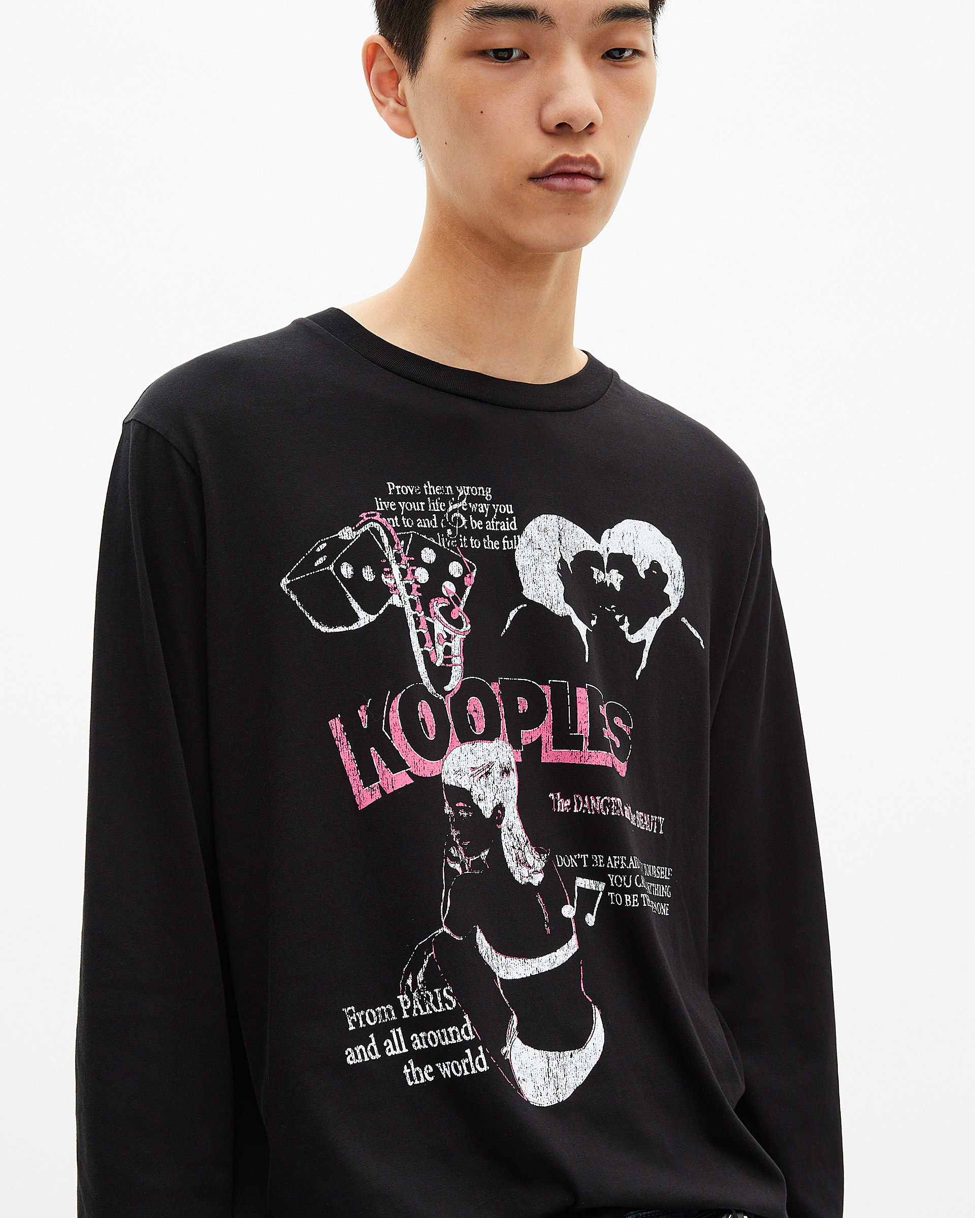 Long-sleeved t-shirt with black screen printing