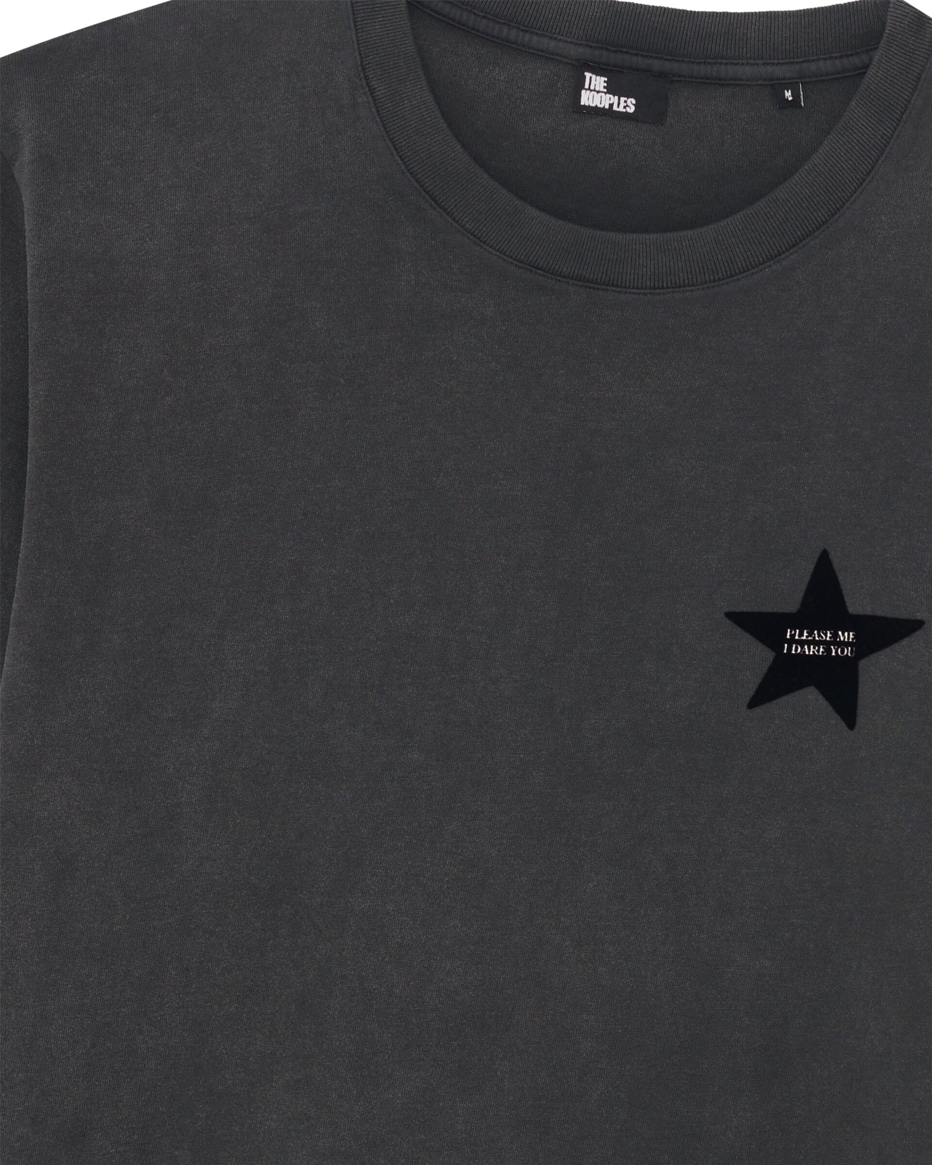 T-shirt with black star flock