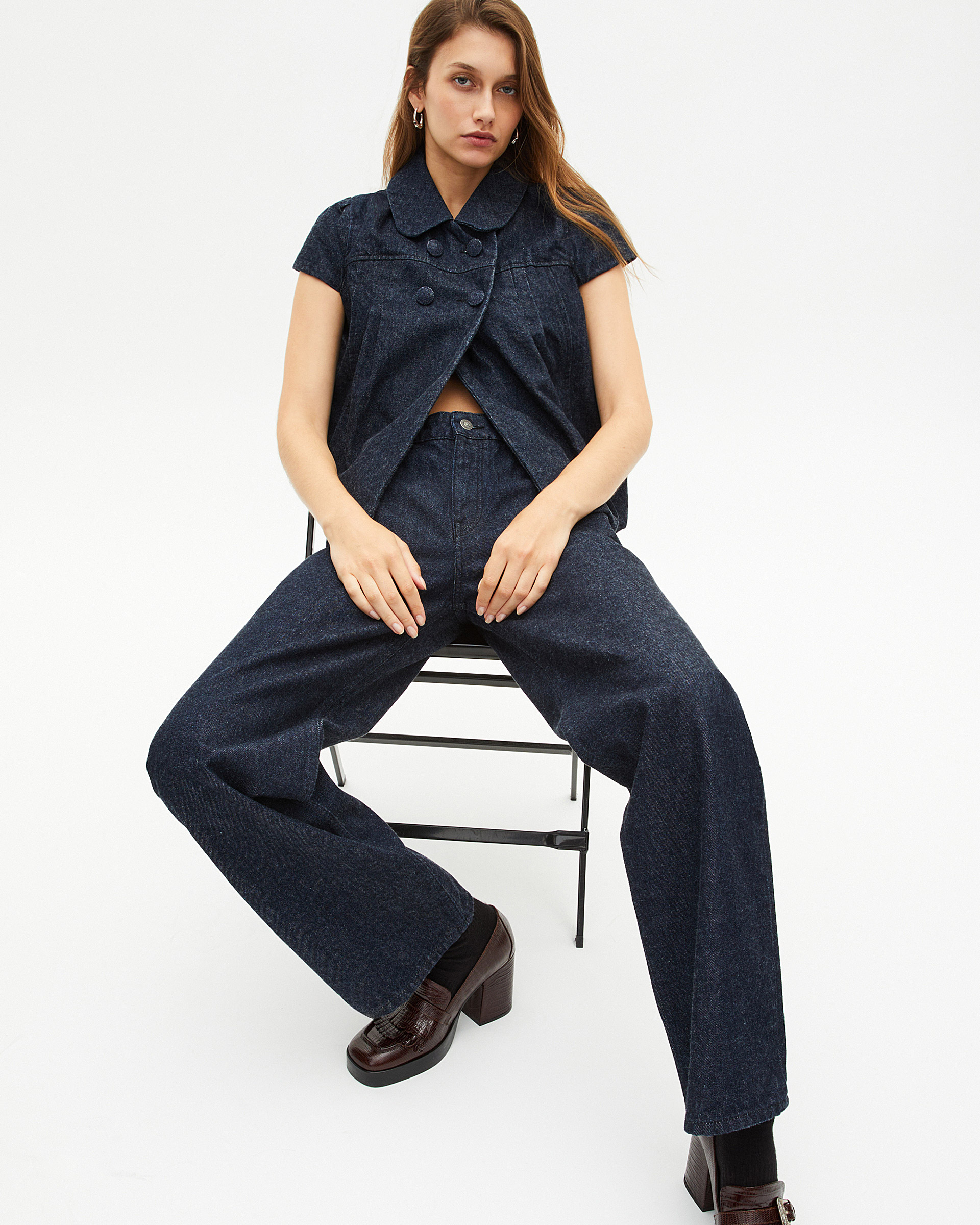 Short-sleeved jacket in dark blue denim