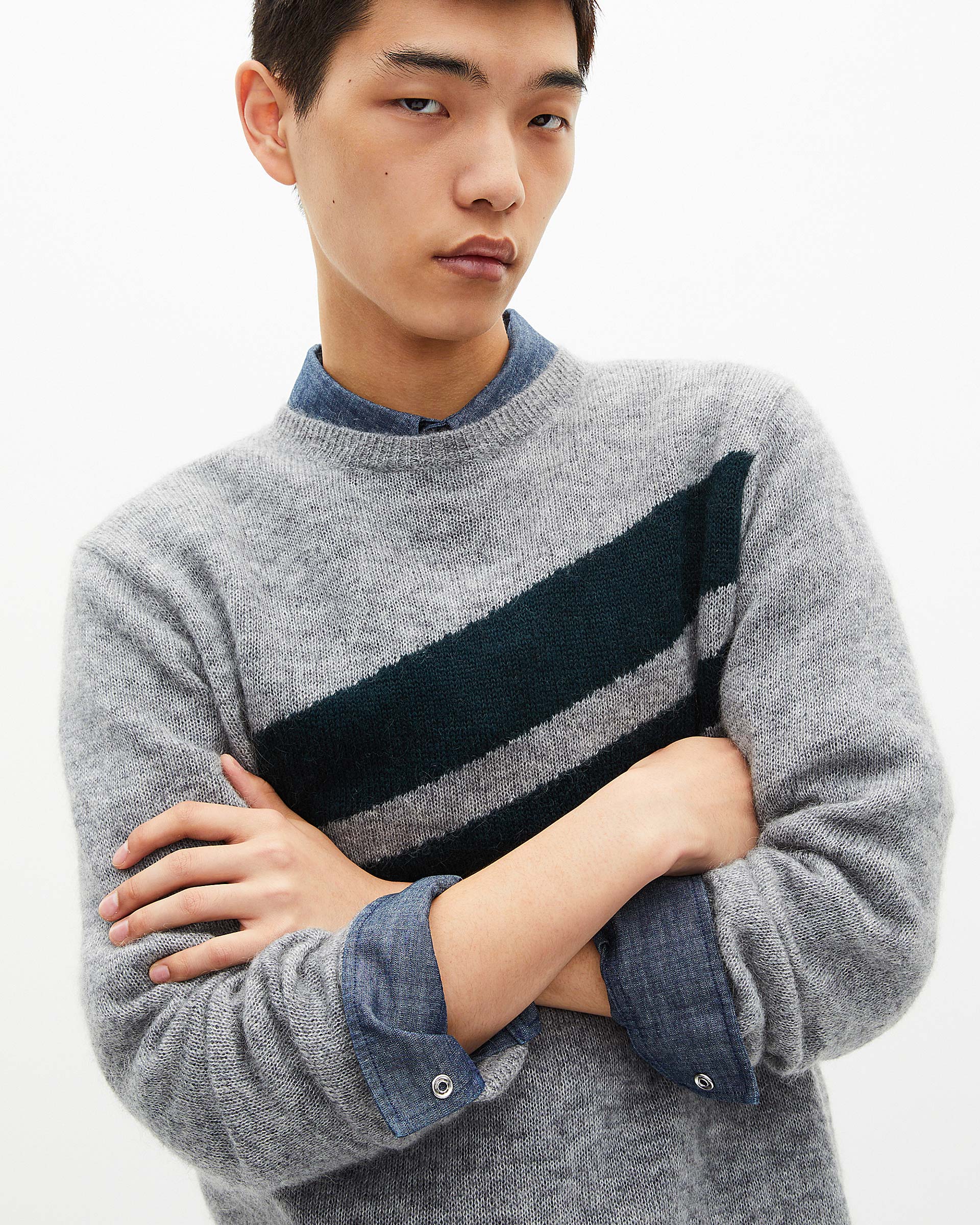 Sweater with contrasting gray stripes