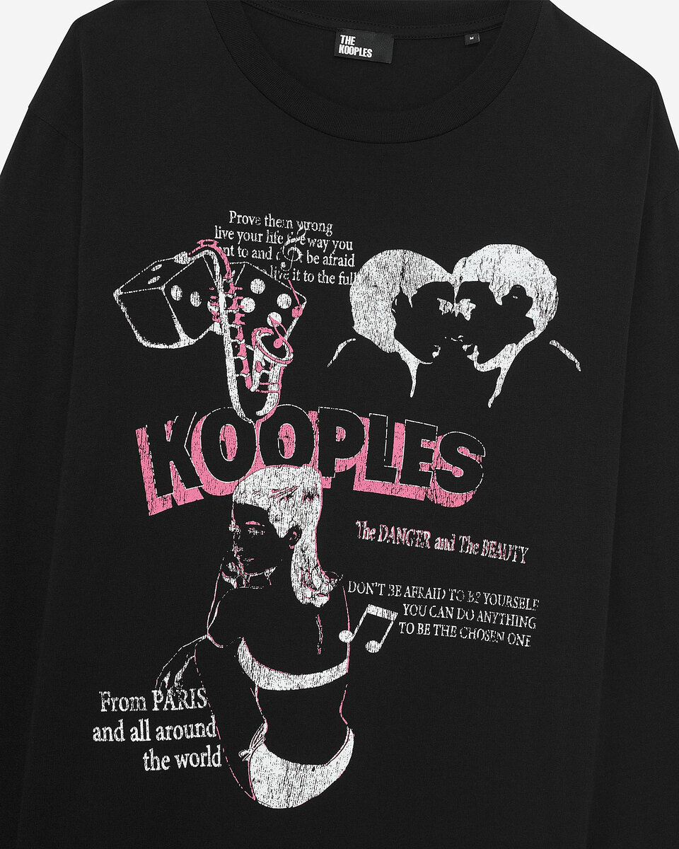 Long-sleeved t-shirt with black screen printing