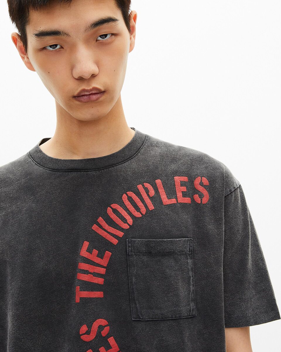 T-shirt with grey screen print