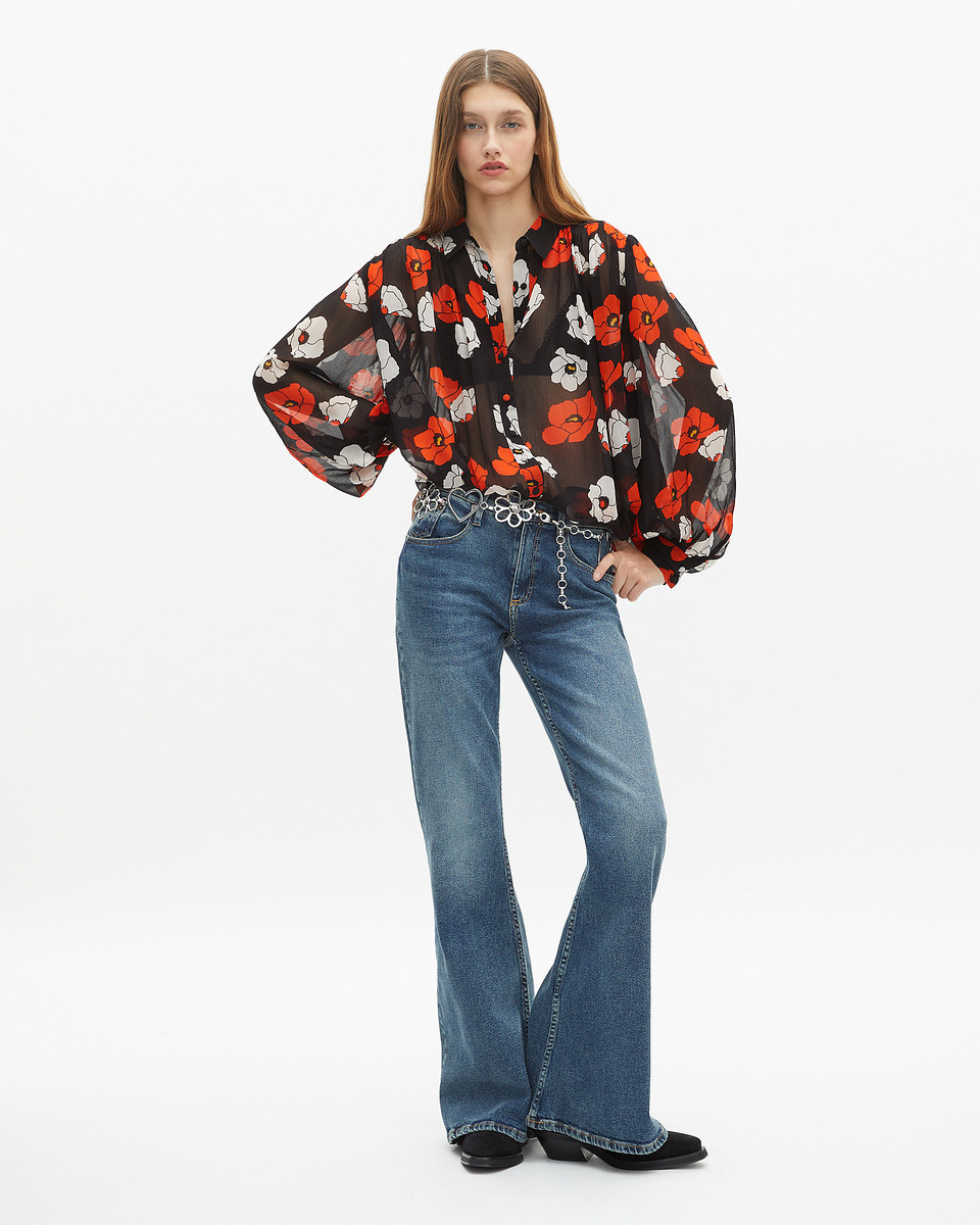 Loose-fitting black floral print shirt