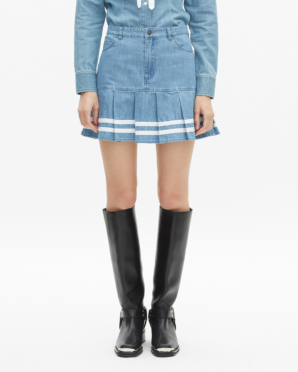 Short pleated denim skirt