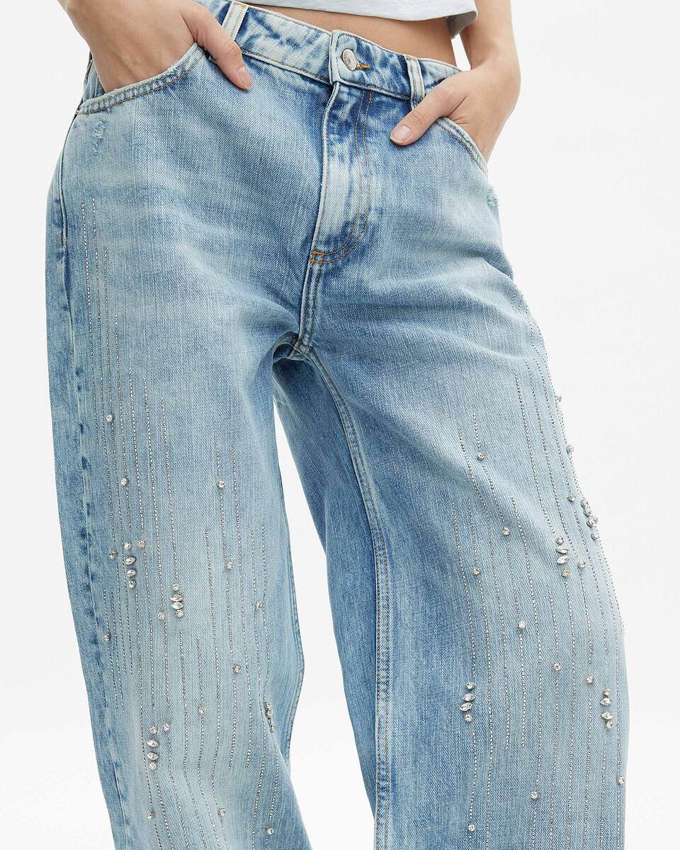 Wide jeans with light blue rhinestones