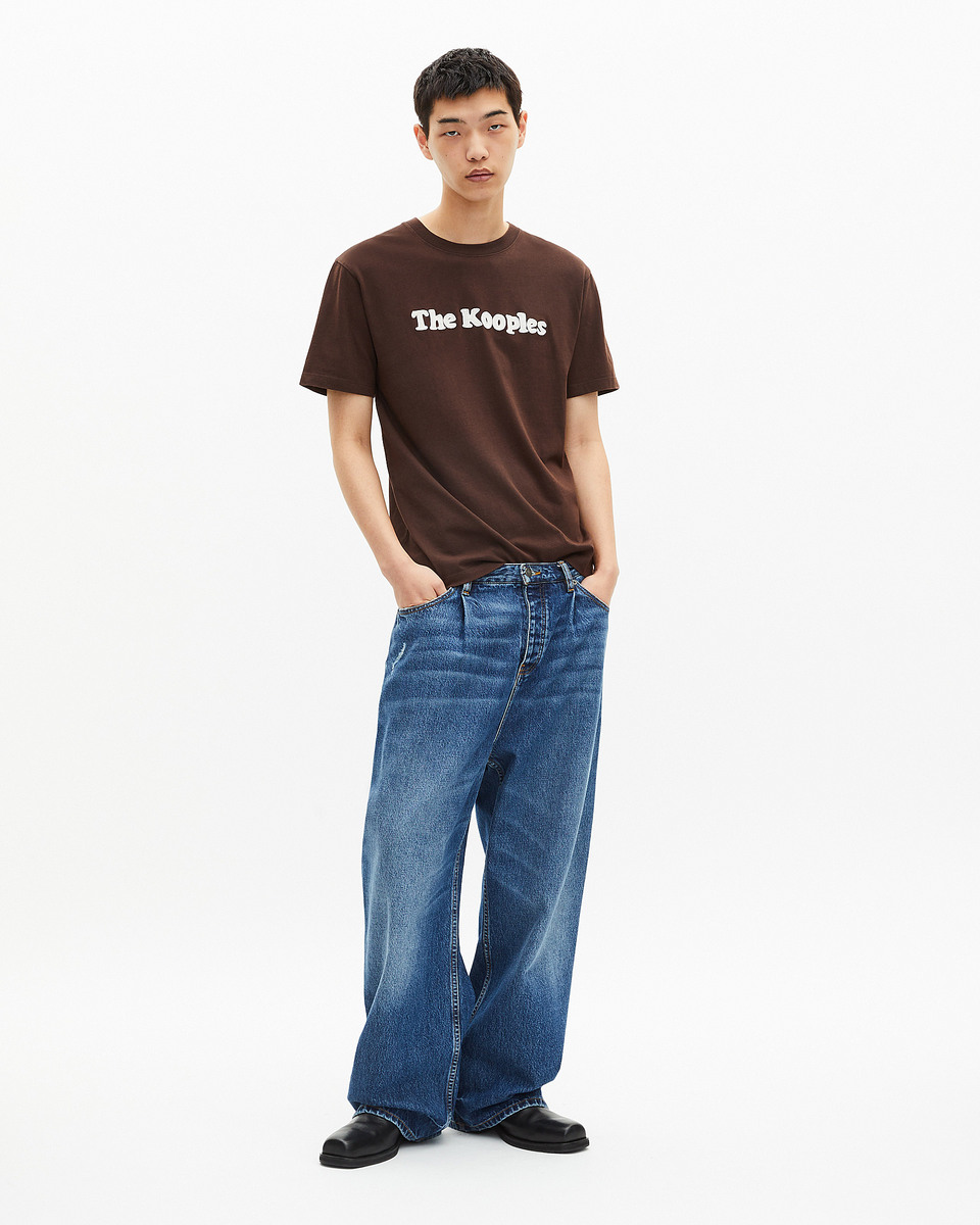 T-shirt with brown embroidery