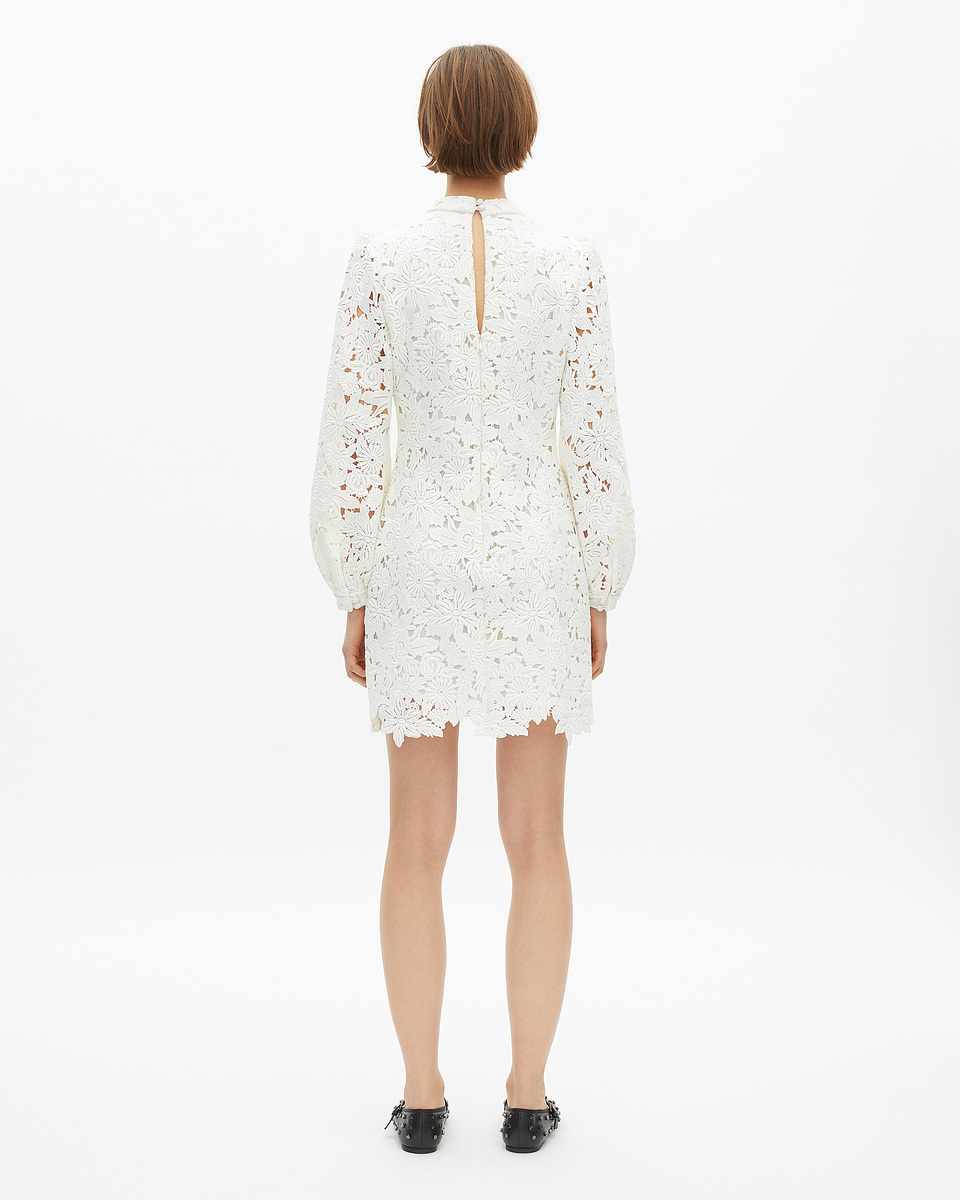 Short dress in ecru floral lace