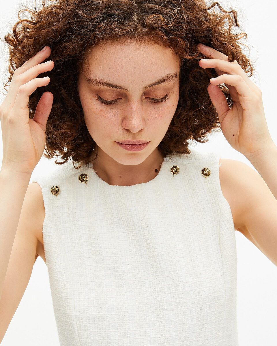 Short sleeveless dress in ecru tweed