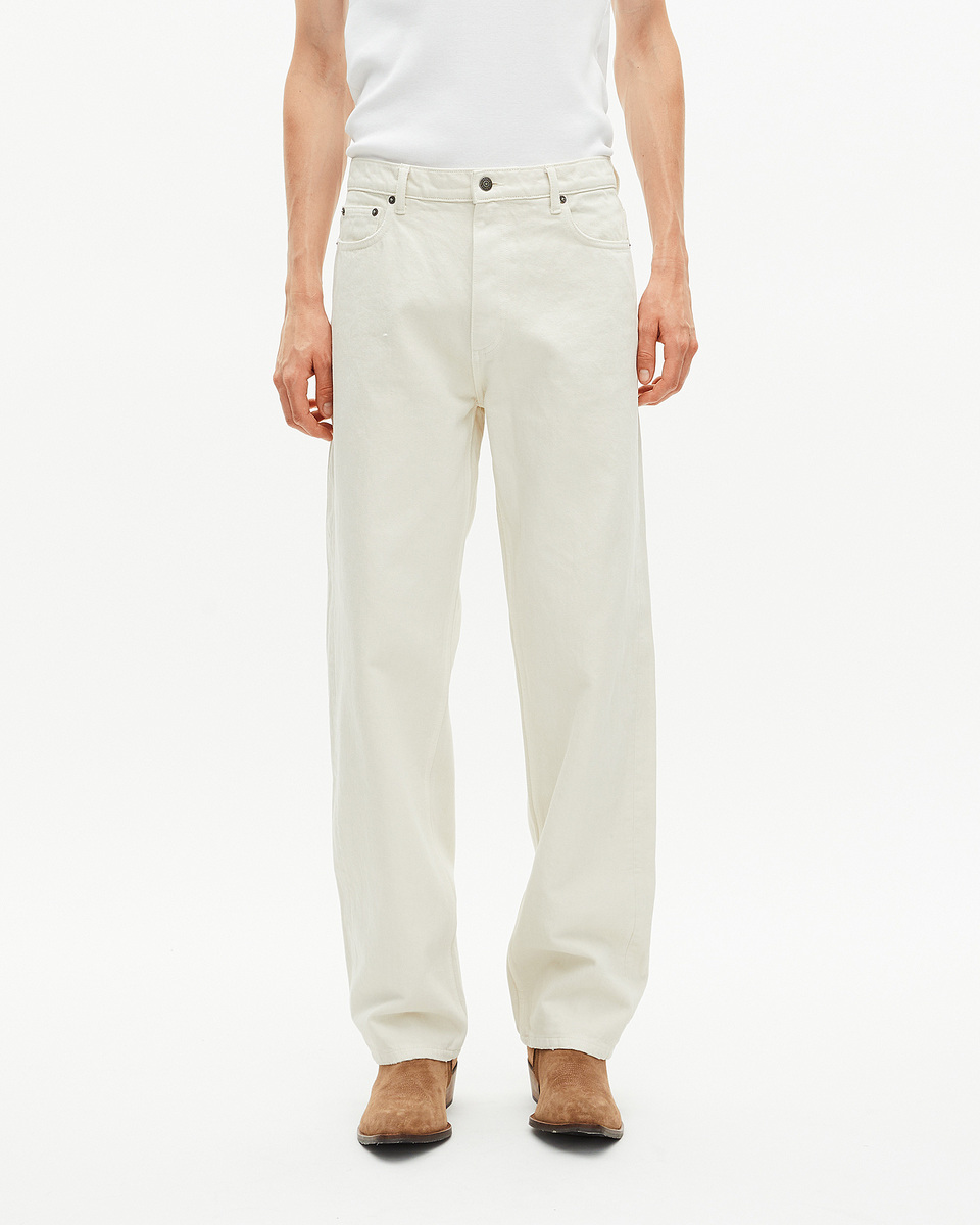 Ecru straight jeans