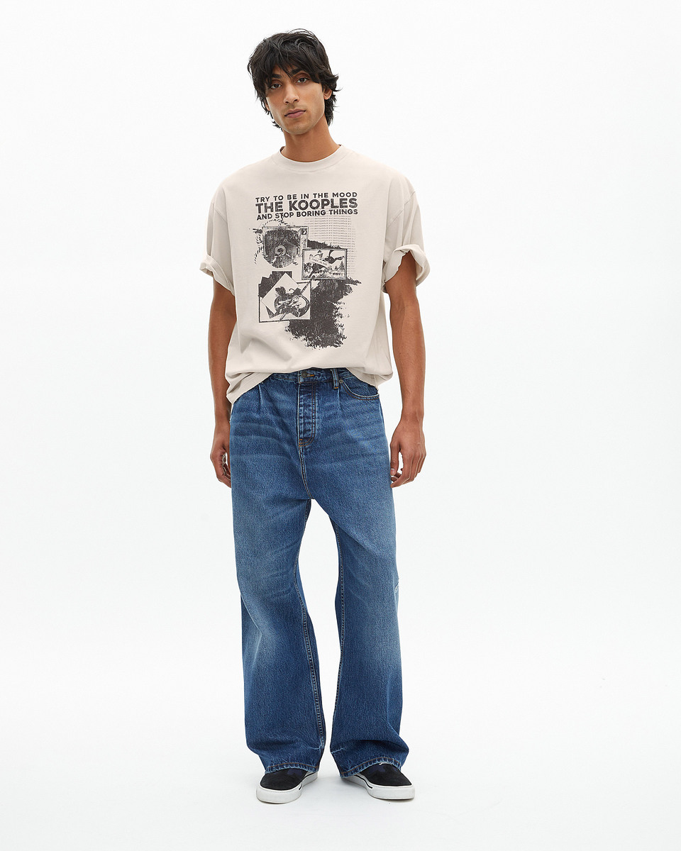 T-shirt with grey screen print