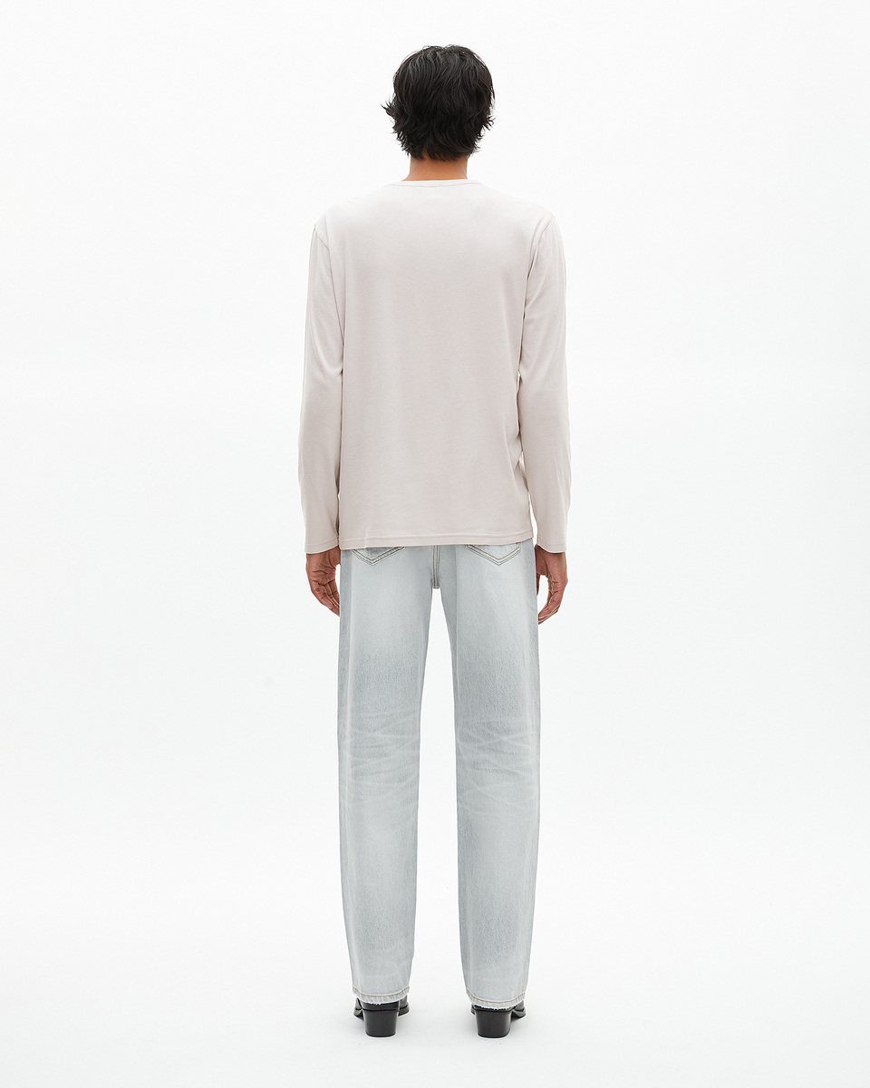 Long-sleeved t-shirt with gray crest