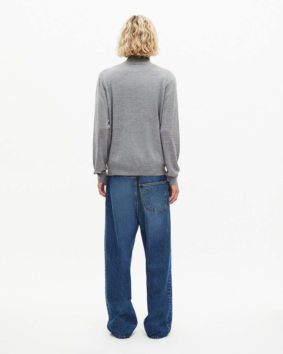 Grey stand-up collar sweater