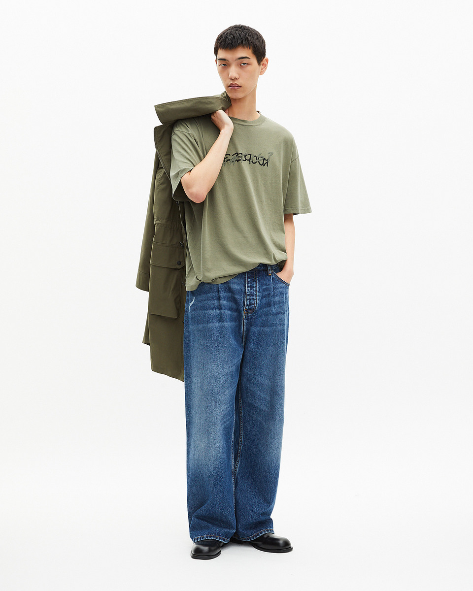 What is khaki T-shirt