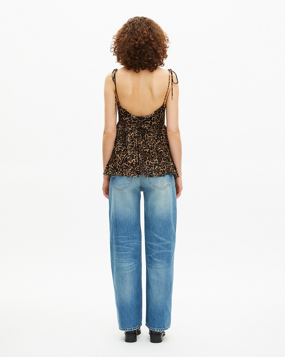 Top with leopard print ruffles