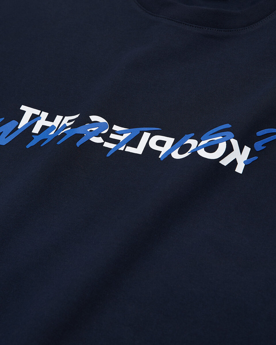 What is blue t-shirt