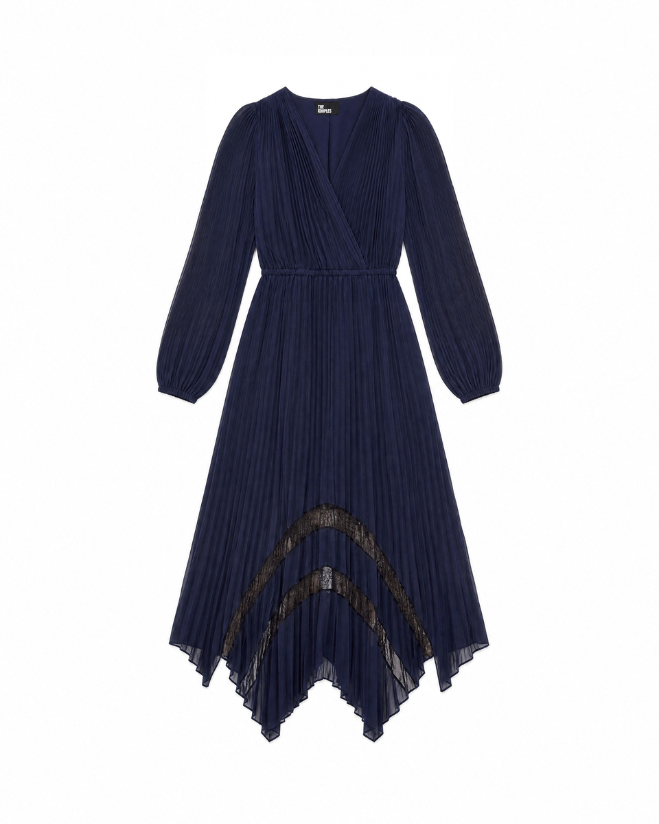 Pleated long dress with navy blue lace