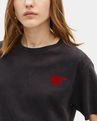 Black T-shirt with heart flocking
