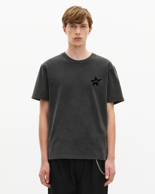 T-shirt with black star flock