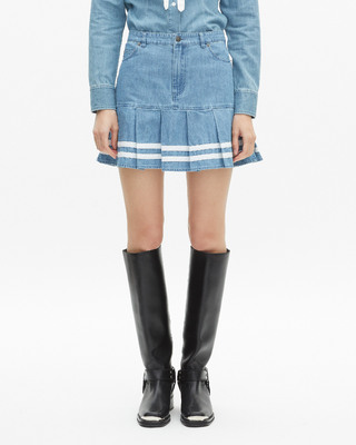 Short pleated denim skirt
