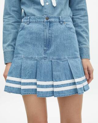 Short pleated denim skirt