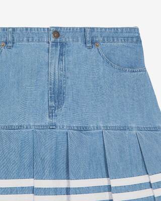 Short pleated denim skirt