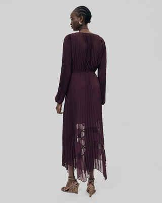 Long burgundy pleated dress