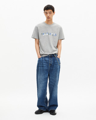 What is grey T-shirt