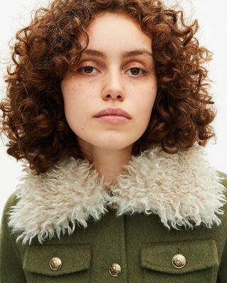 Short wool jacket with khaki sherpa collar