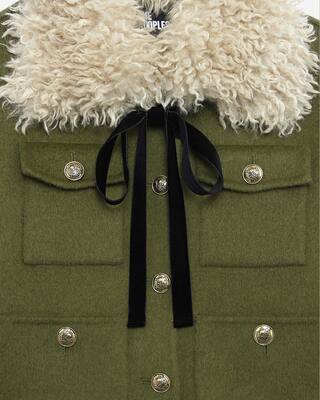 Short wool jacket with khaki sherpa collar