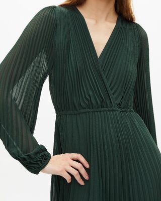 Green pleated long dress